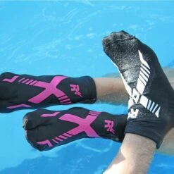 Chaussettes Natation Adulte Piscine Antidérapantes Antibactérien Fuchsia 11 Chaussettes Natation Adulte Piscine Antidérapantes Antibactérien Fuchsia -Magasin De Surf chaussettes natation adulte piscine antiderapantes antibacterien fuchsia 4