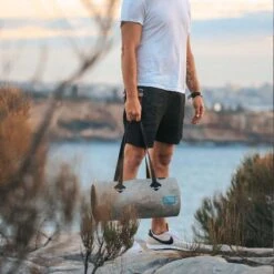 Sac De Sport Imperméable 16L TPU - Zulupack -Magasin De Surf sac de sport impermeable 16l tpu zulupack 4