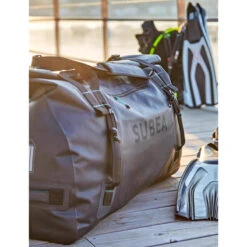 Sac Plongée Imperméable IPX6 100L - Noir Gris -Magasin De Surf sac plongee impermeable ipx6 100l noir gris 1