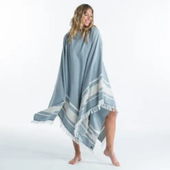 Serviette De Plage Poncho 190 X 190 Cm - Gris Bleu -Magasin De Surf serviette de plage poncho 190 x 190 cm gris bleu 8